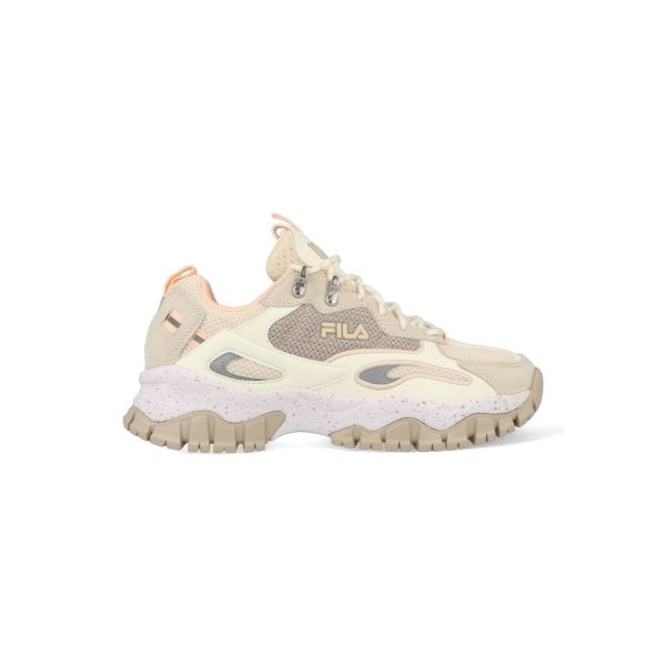 Beige best sale fila sneakers